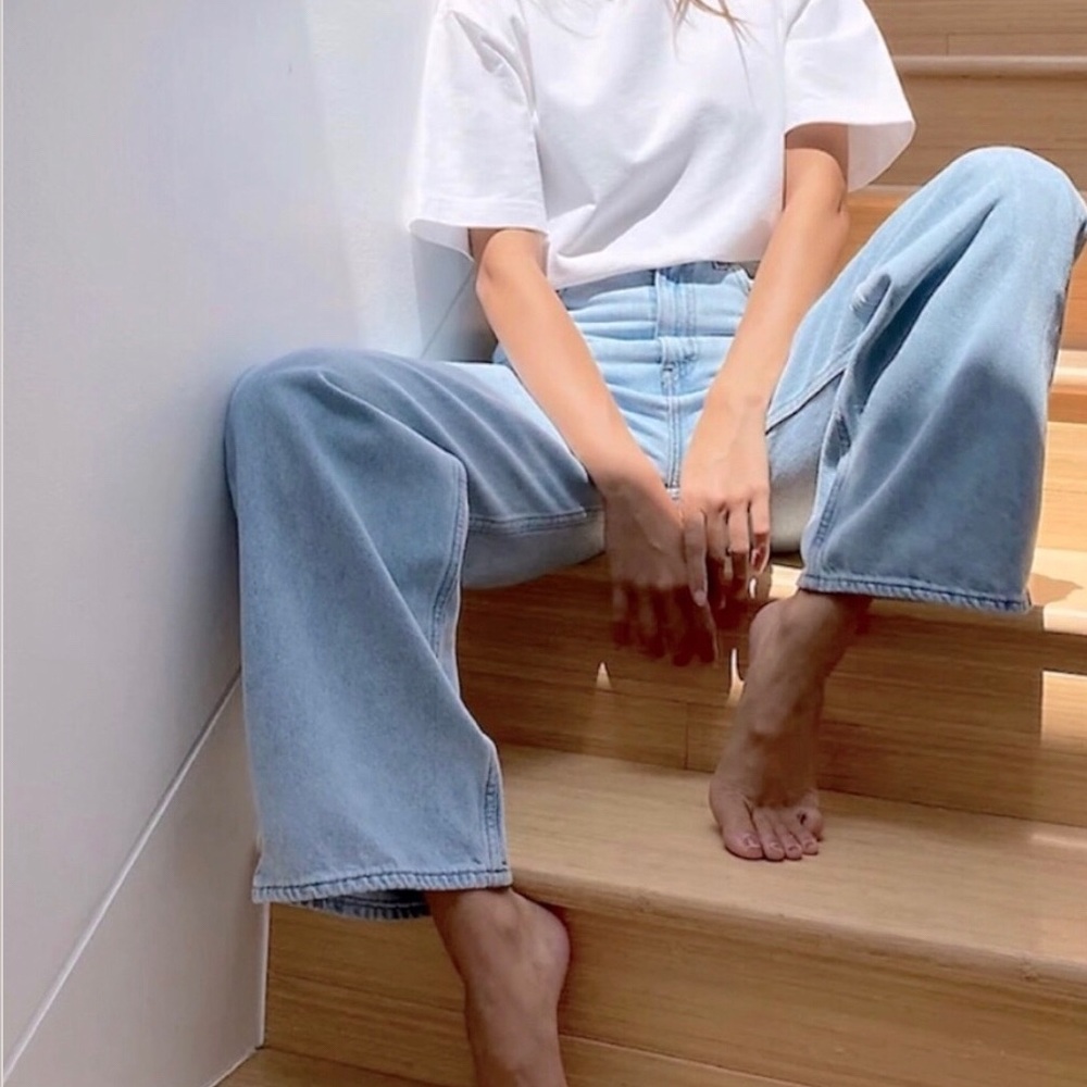 Levi’s High Rise Wide Leg Light Wash Jeans